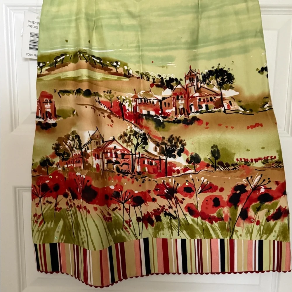 NWT New York city design co. Womans skirt knee length. Green city. Side zip,